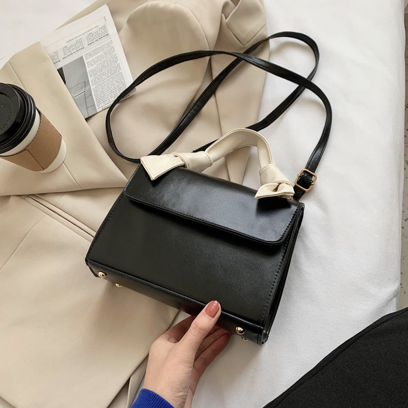 Fashionable Messenger Bag
