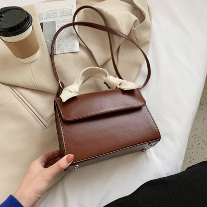 Fashionable Messenger Bag