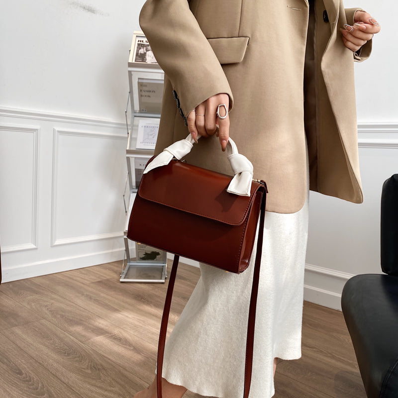Fashionable Messenger Bag