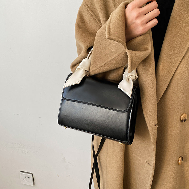 Fashionable Messenger Bag