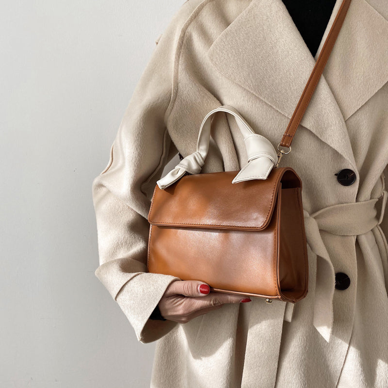 Fashionable Messenger Bag